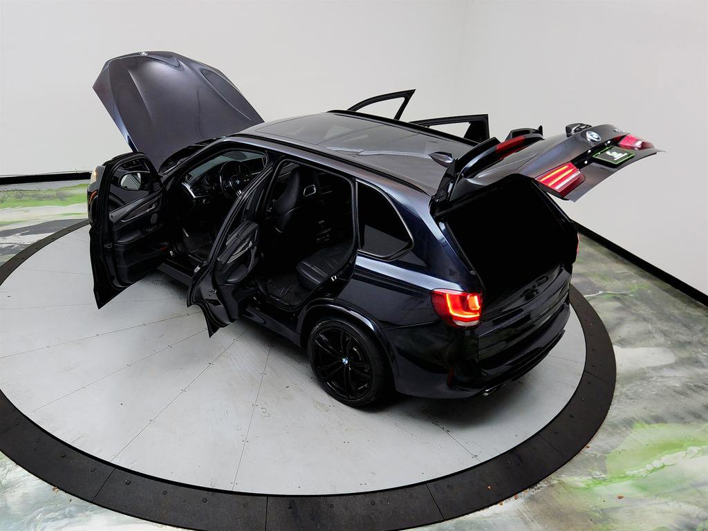 Used 2018 BMW X5 M w/ Executive Package image 39