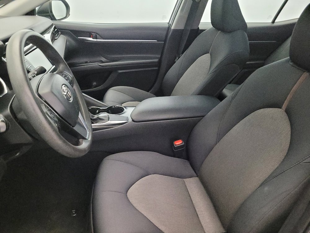 Used 2020 Toyota Camry LE image 17