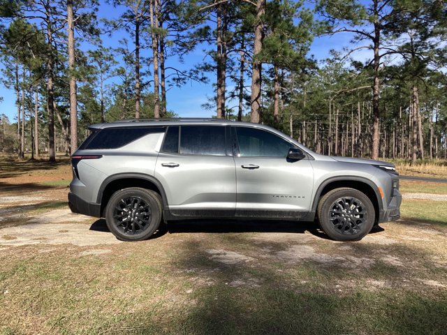 New 2026 Chevrolet Traverse LT w/ Midnight/Sport Edition image 5