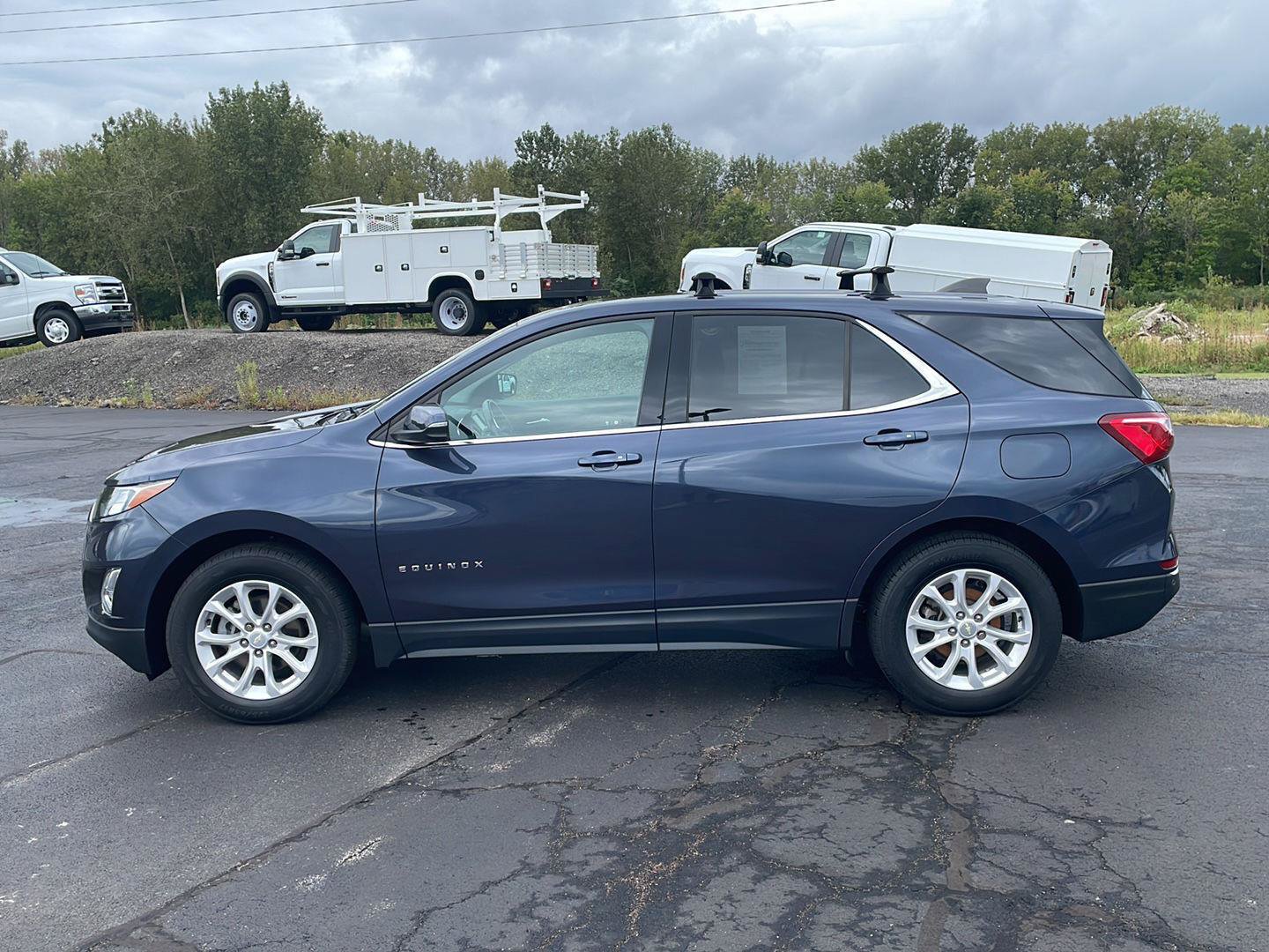 Used 2019 Chevrolet Equinox LT FWD image 2