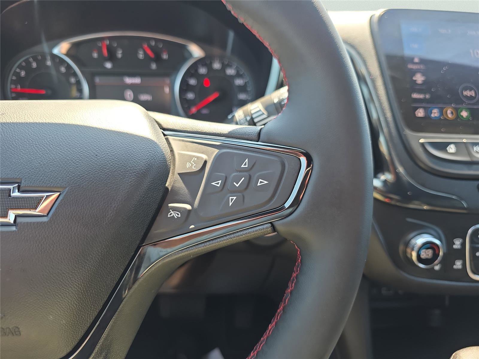 Used 2023 Chevrolet Equinox RS w/ RS Leather Package image 15