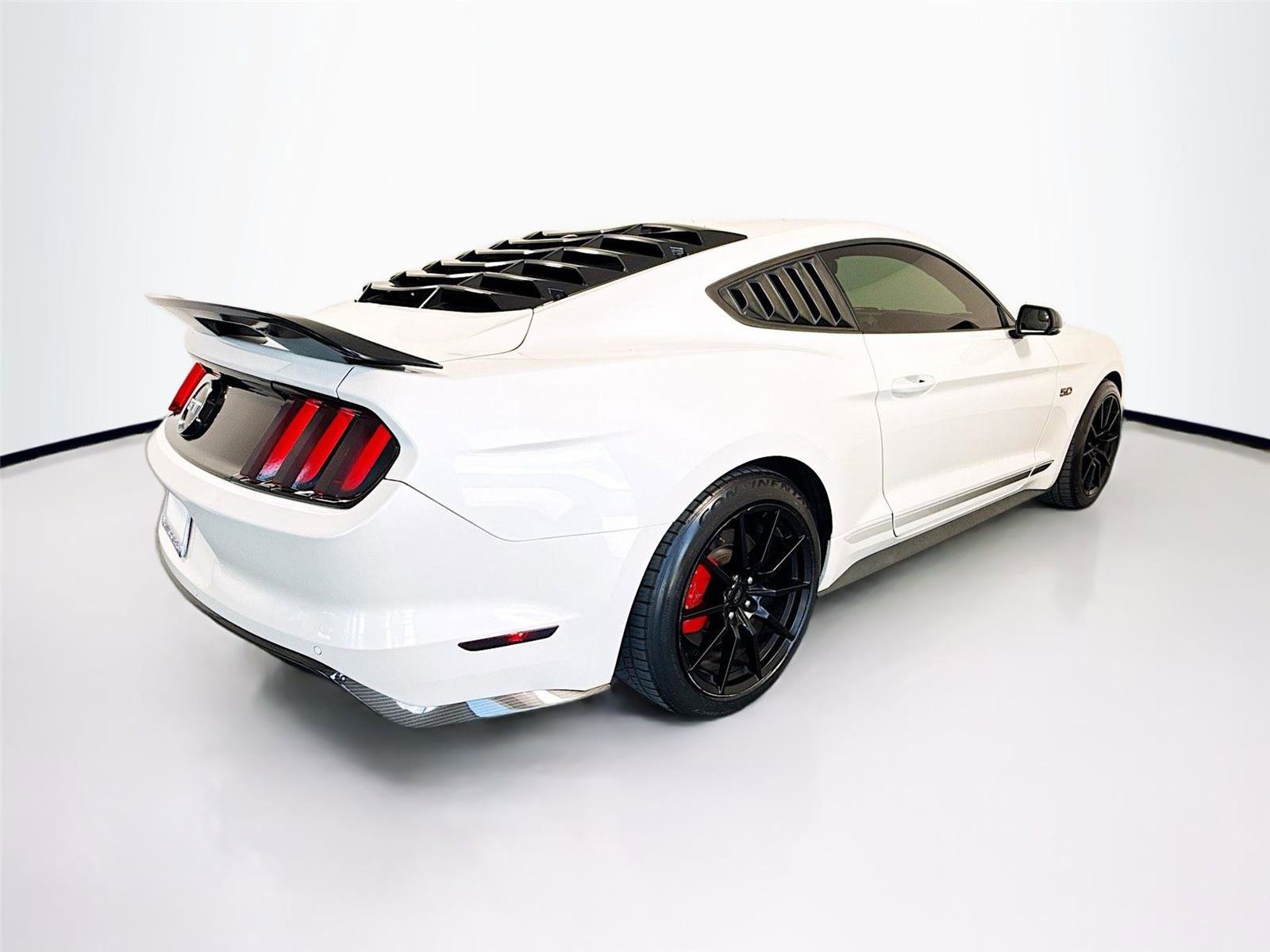 Used 2017 Ford Mustang GT Premium RWD image 34