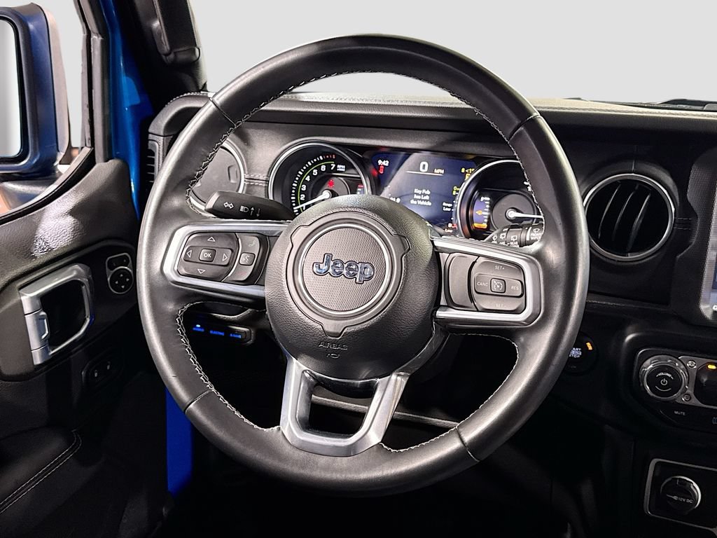 Used 2022 Jeep Wrangler Unlimited Sahara AWD/4WD image 17