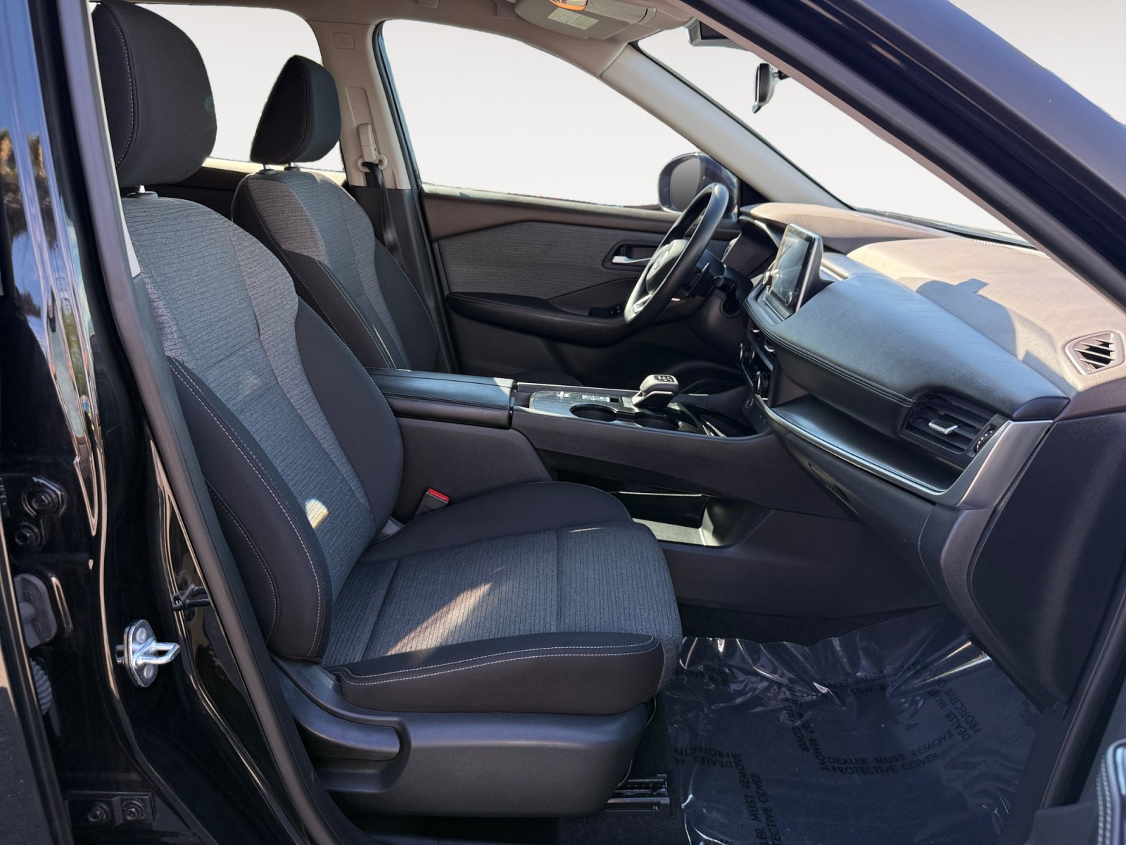 Used 2023 Nissan Rogue SV FWD image 19
