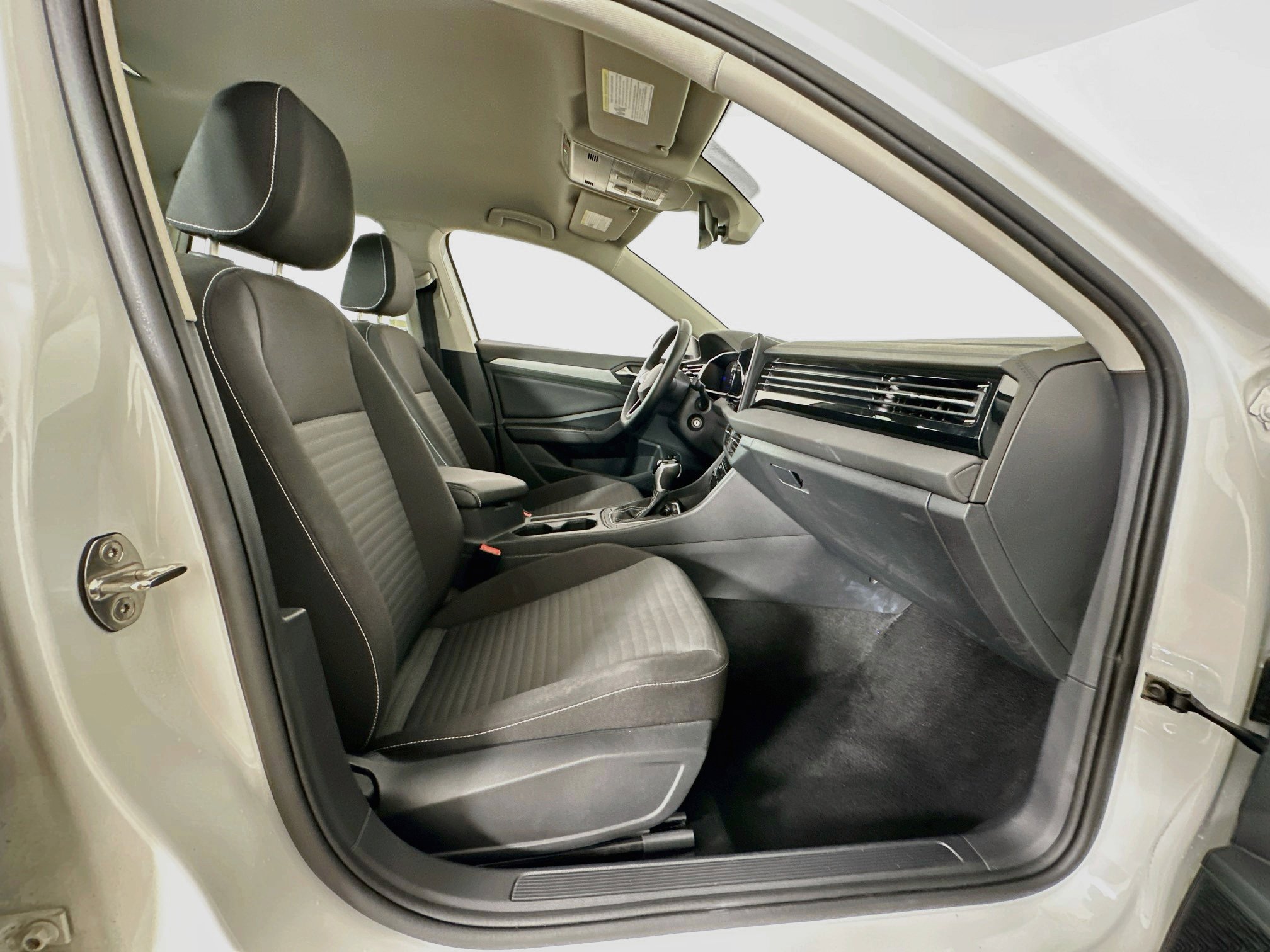 Used 2025 Volkswagen Jetta S FWD image 29