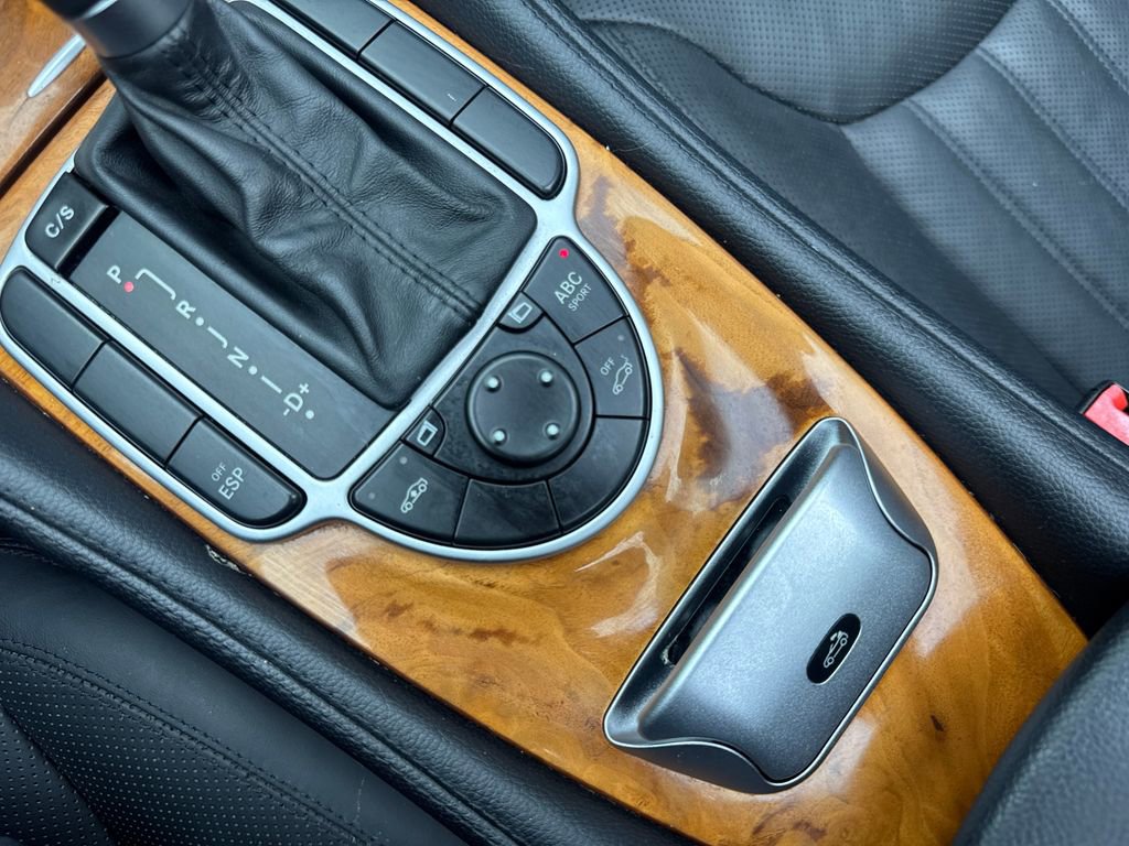 Used 2009 Mercedes-Benz SL 550 image 64
