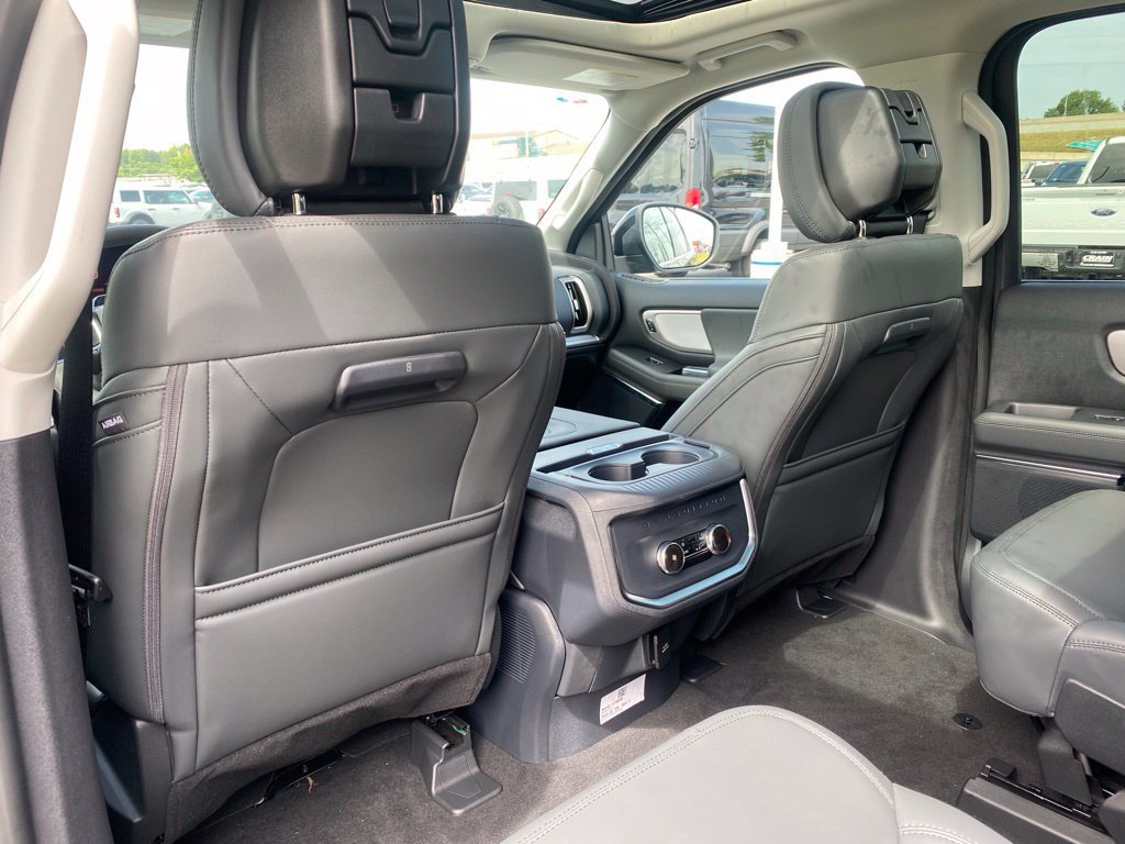 New 2027 Ford Expedition Active AWD/4WD image 29