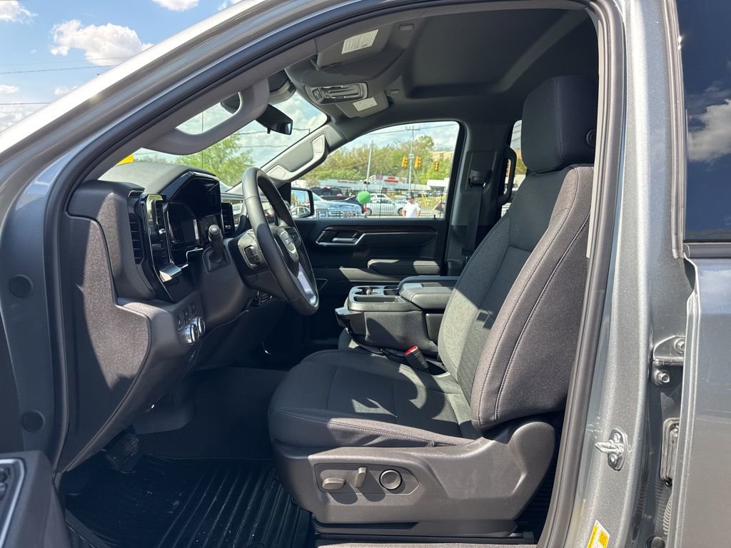 Used 2025 GMC Sierra 1500 Elevation image 15