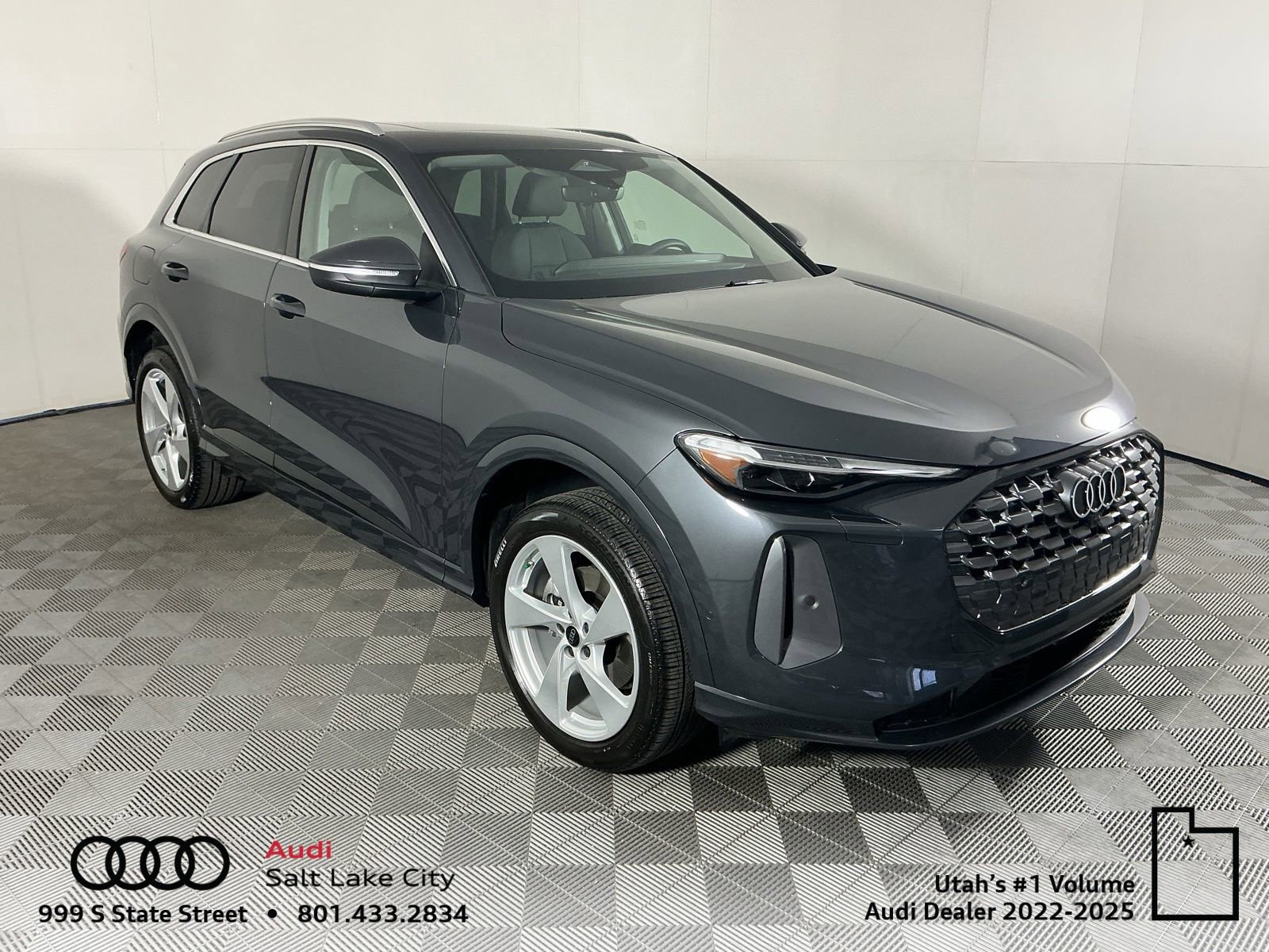 Used 2025 Audi Q5 Premium Plus w/ Premium Plus image 1