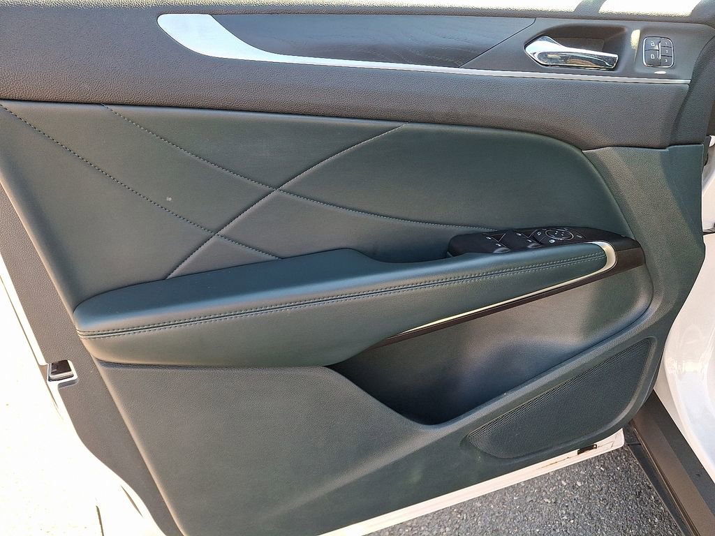 Used 2019 Lincoln MKC Reserve w/ MKC Climate Package image 14