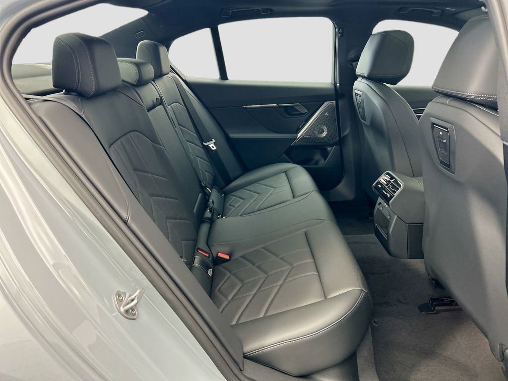 New 2026 BMW i5 eDrive40 w/ M Sport Package image 21