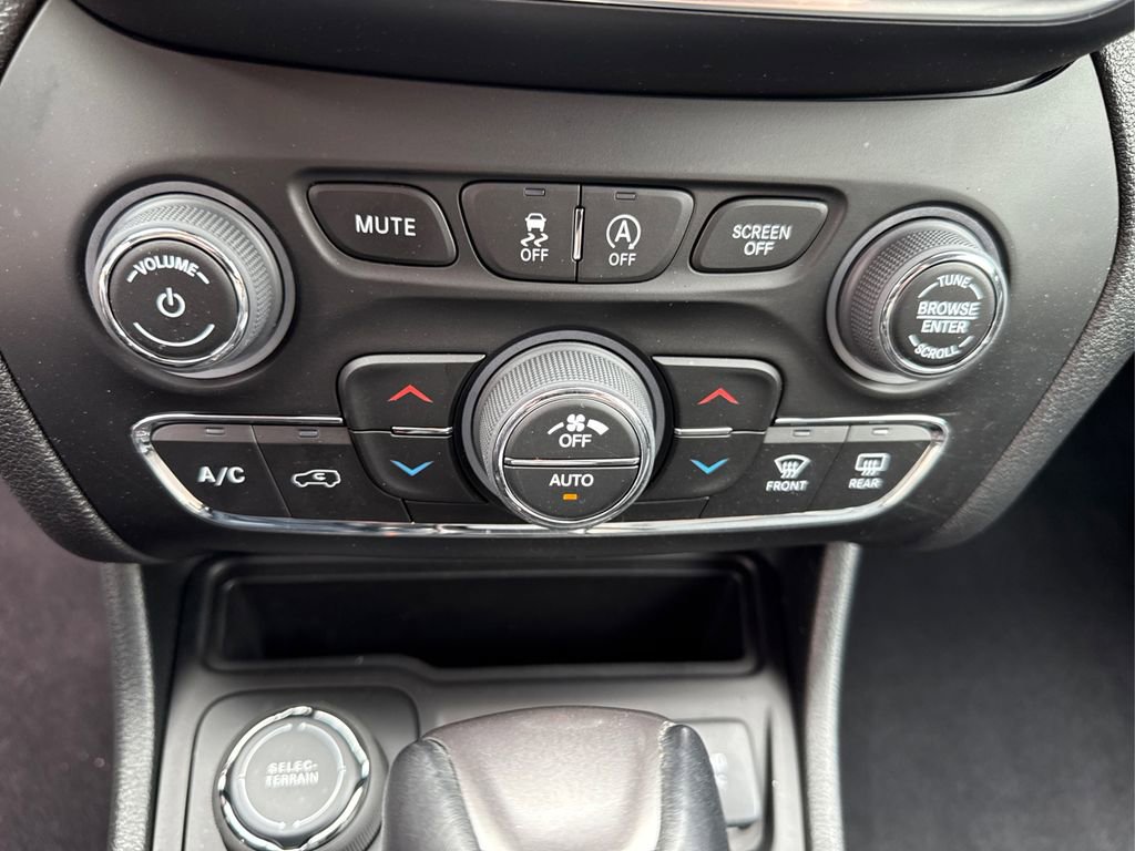 Used 2022 Jeep Cherokee Latitude Lux image 29