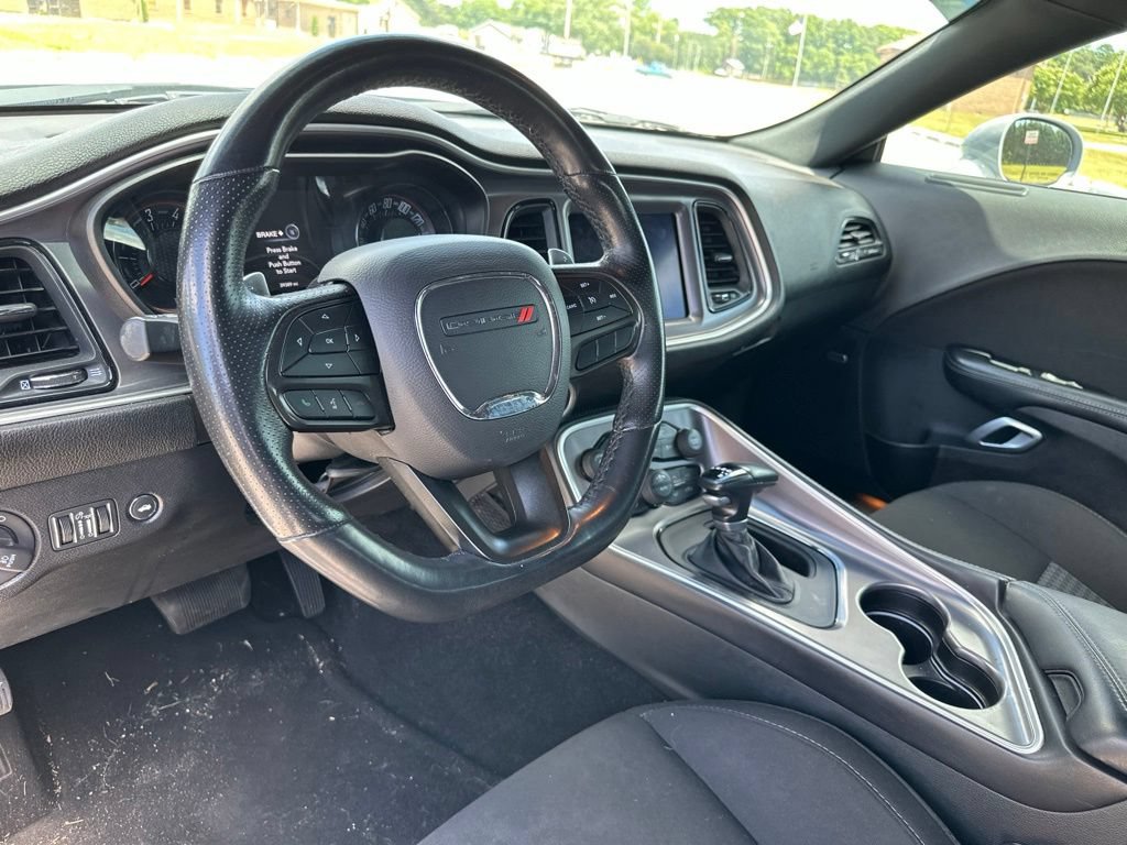 Used 2021 Dodge Challenger R/T w/ Performance Handling Group RWD image 9