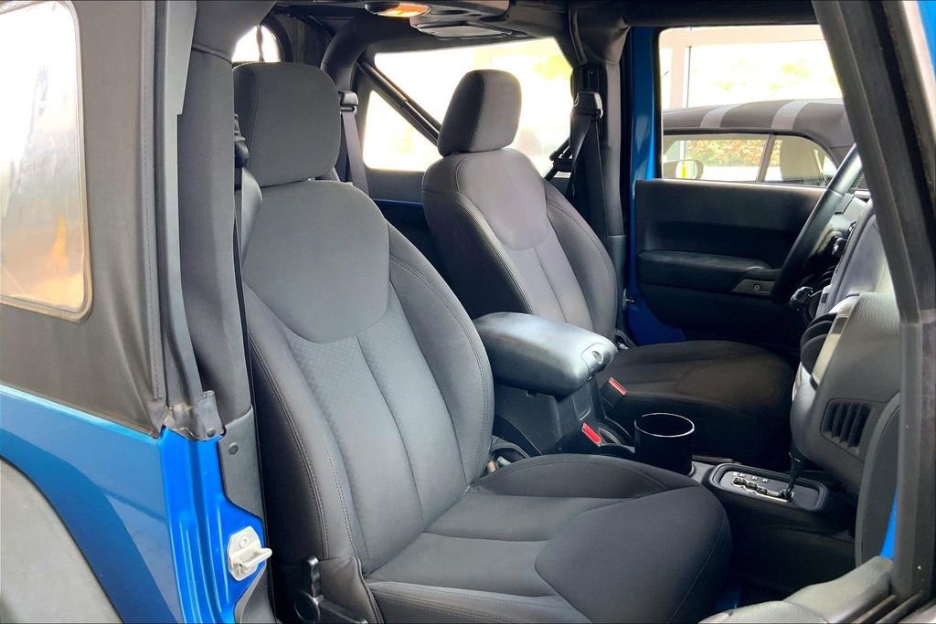 Used 2015 Jeep Wrangler Sport w/ Connectivity Group image 7