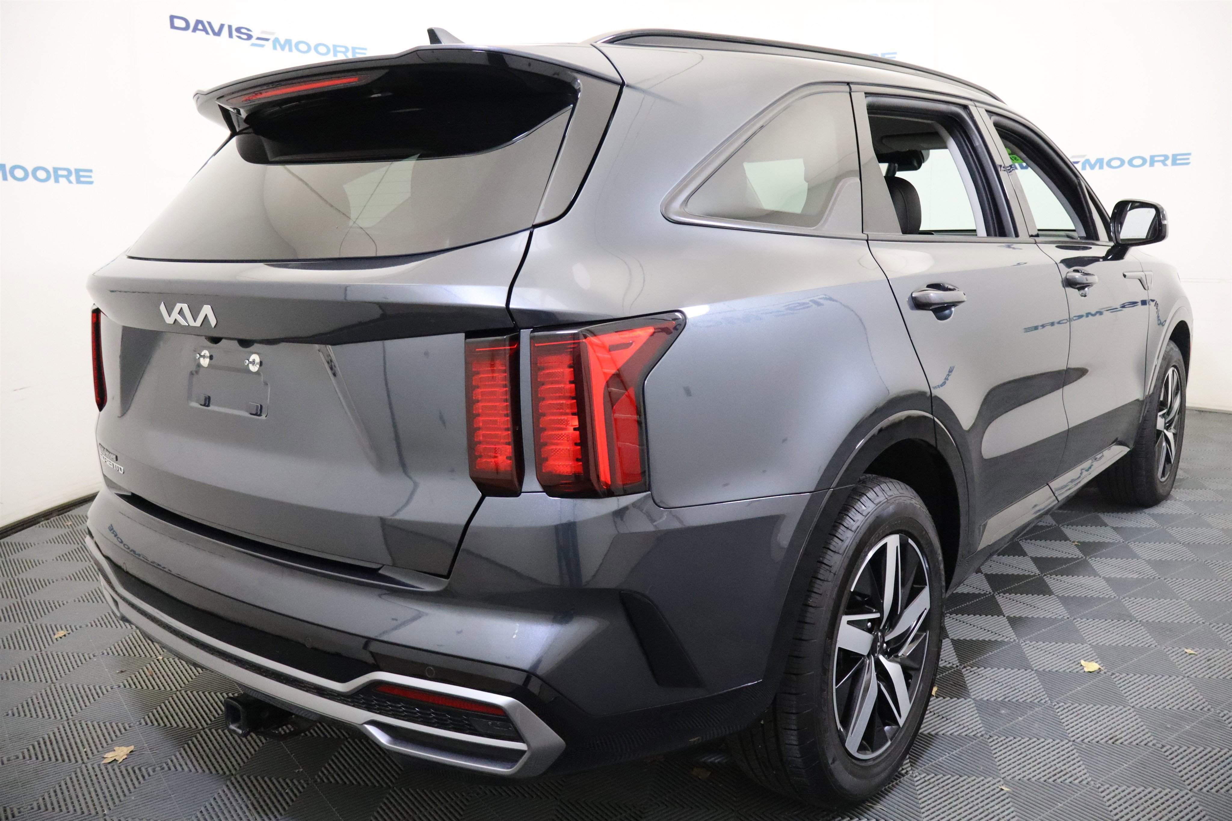 Used 2023 Kia Sorento EX image 5