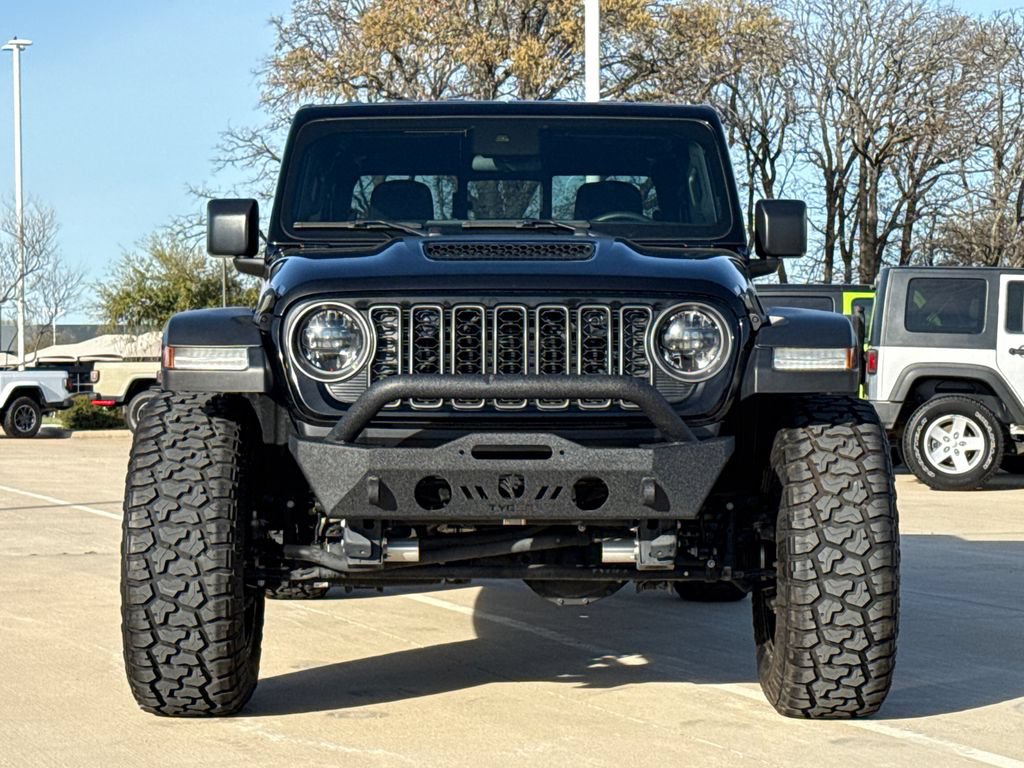 Used 2025 Jeep Gladiator Mojave AWD/4WD video 2