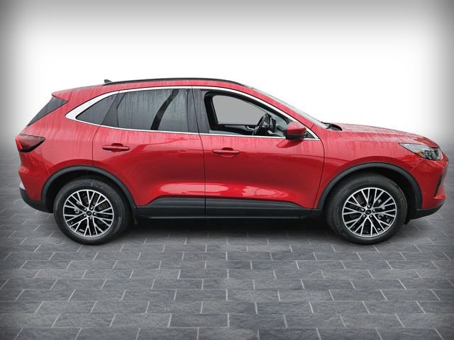 Used 2024 Ford Escape SE w/ PHEV Premium Package image 4