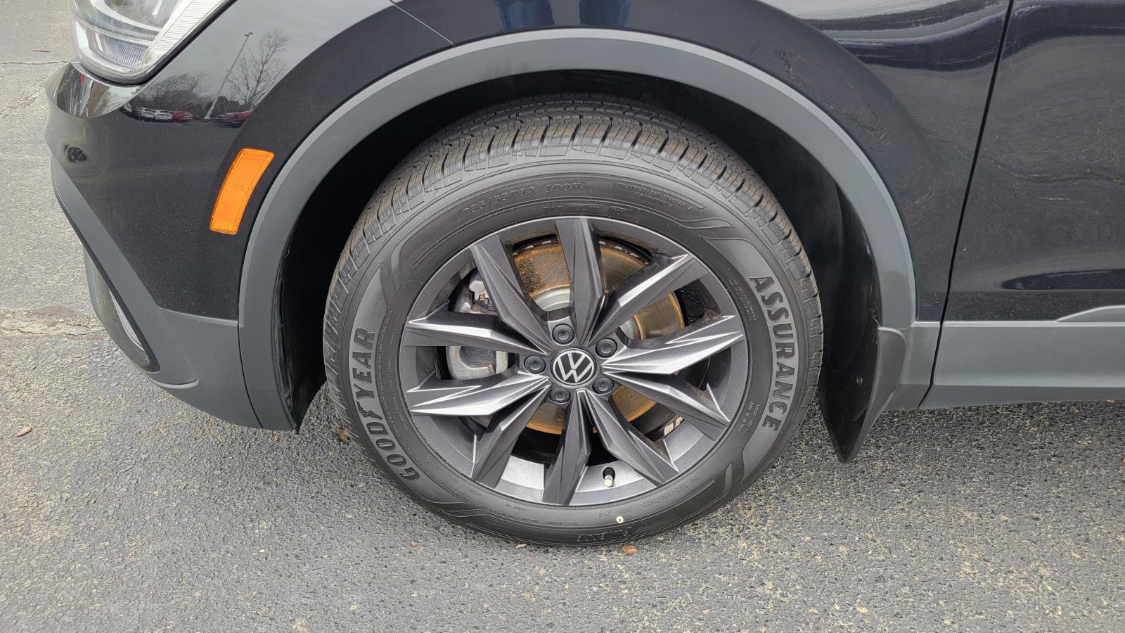 Certified 2023 Volkswagen Tiguan SE image 13