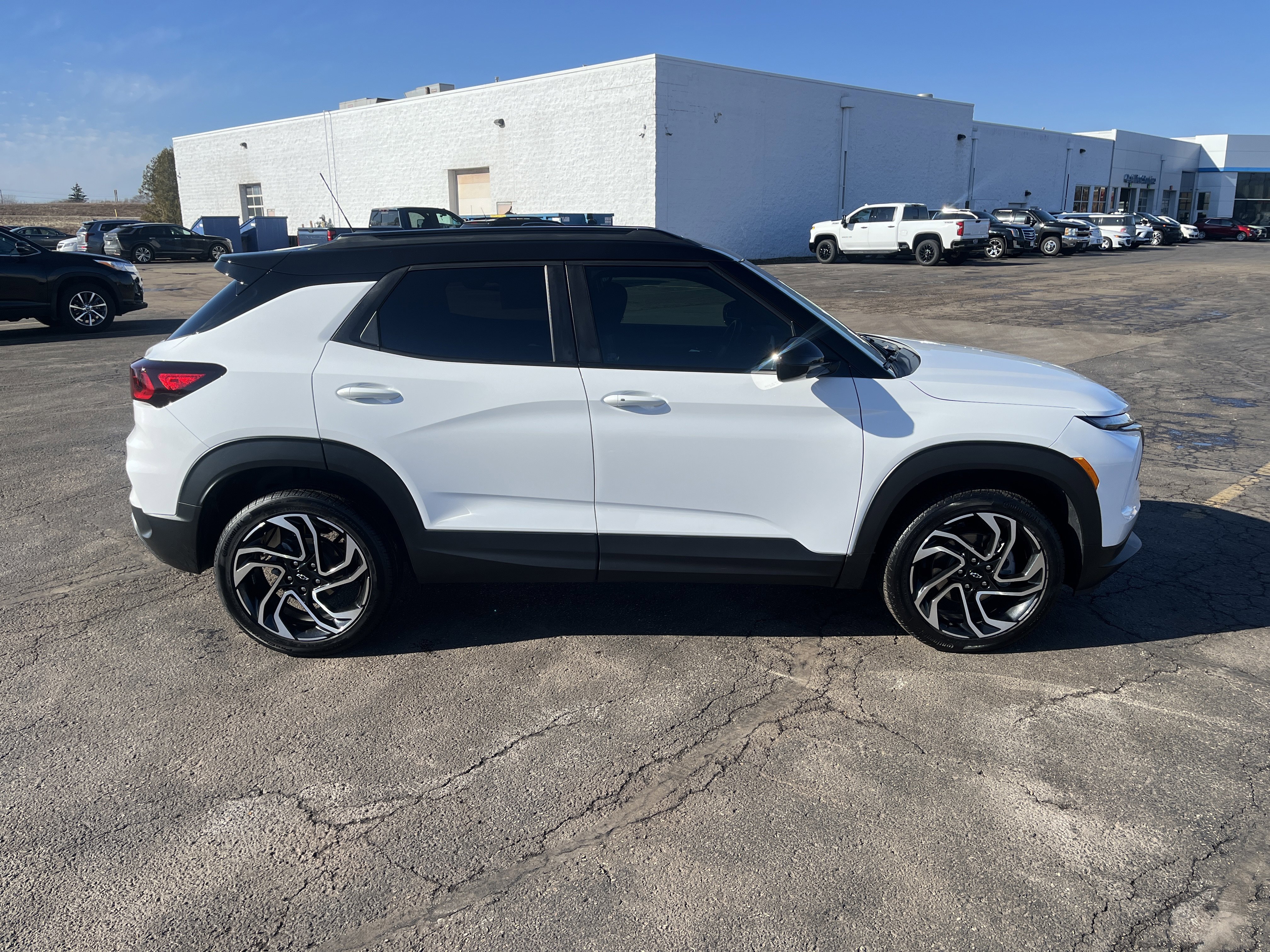 Used 2024 Chevrolet TrailBlazer RS w/ Convenience Package image 7