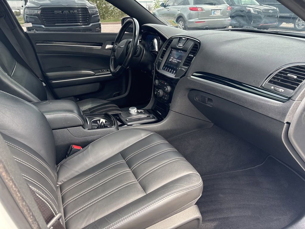 Used 2019 Chrysler 300 S RWD image 14