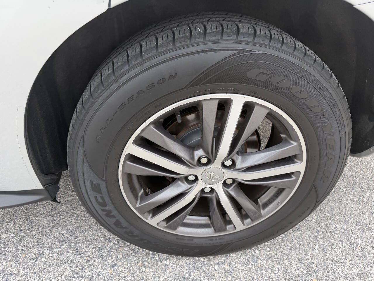 Used 2019 INFINITI QX60 Luxe w/ Essential Package AWD/4WD image 32