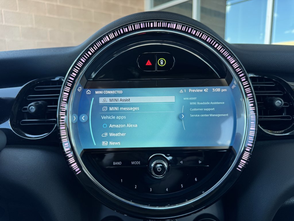 Used 2024 MINI Cooper 2-Door Hardtop FWD image 21