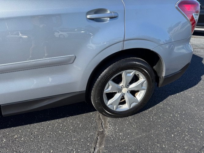 Used 2016 Subaru Forester 2.5i Limited AWD/4WD image 7