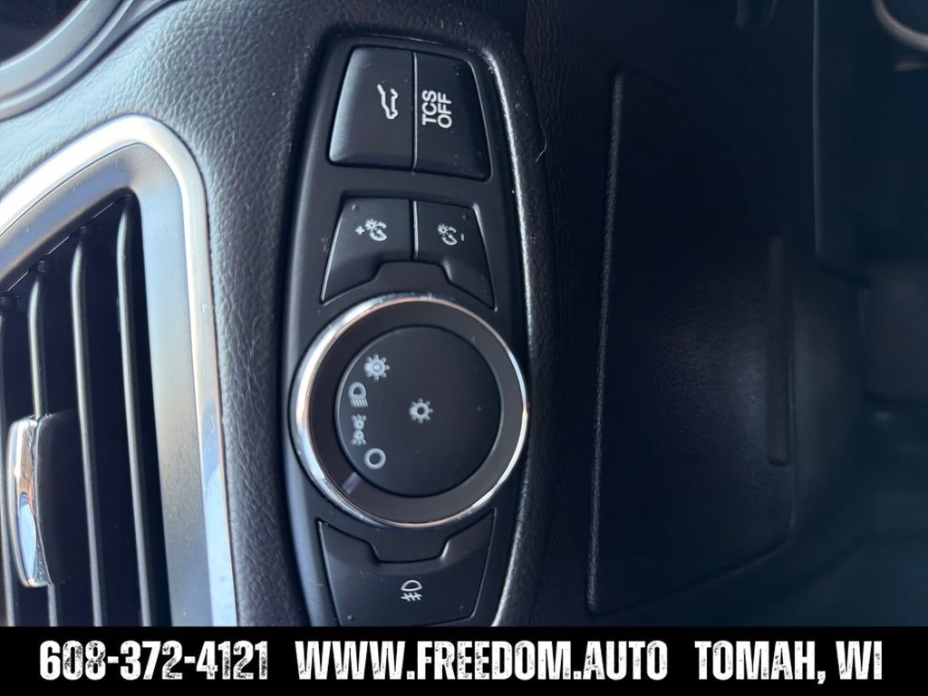 Used 2022 Ford Edge Titanium AWD/4WD image 21