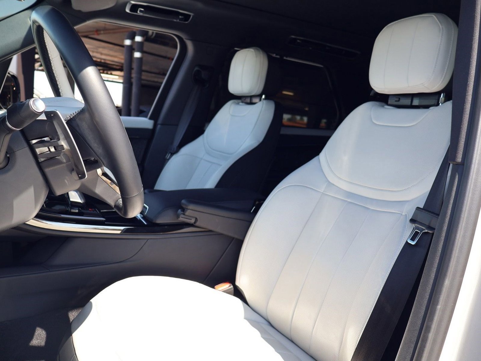 Used 2024 Land Rover Range Rover Sport Dynamic SE image 5