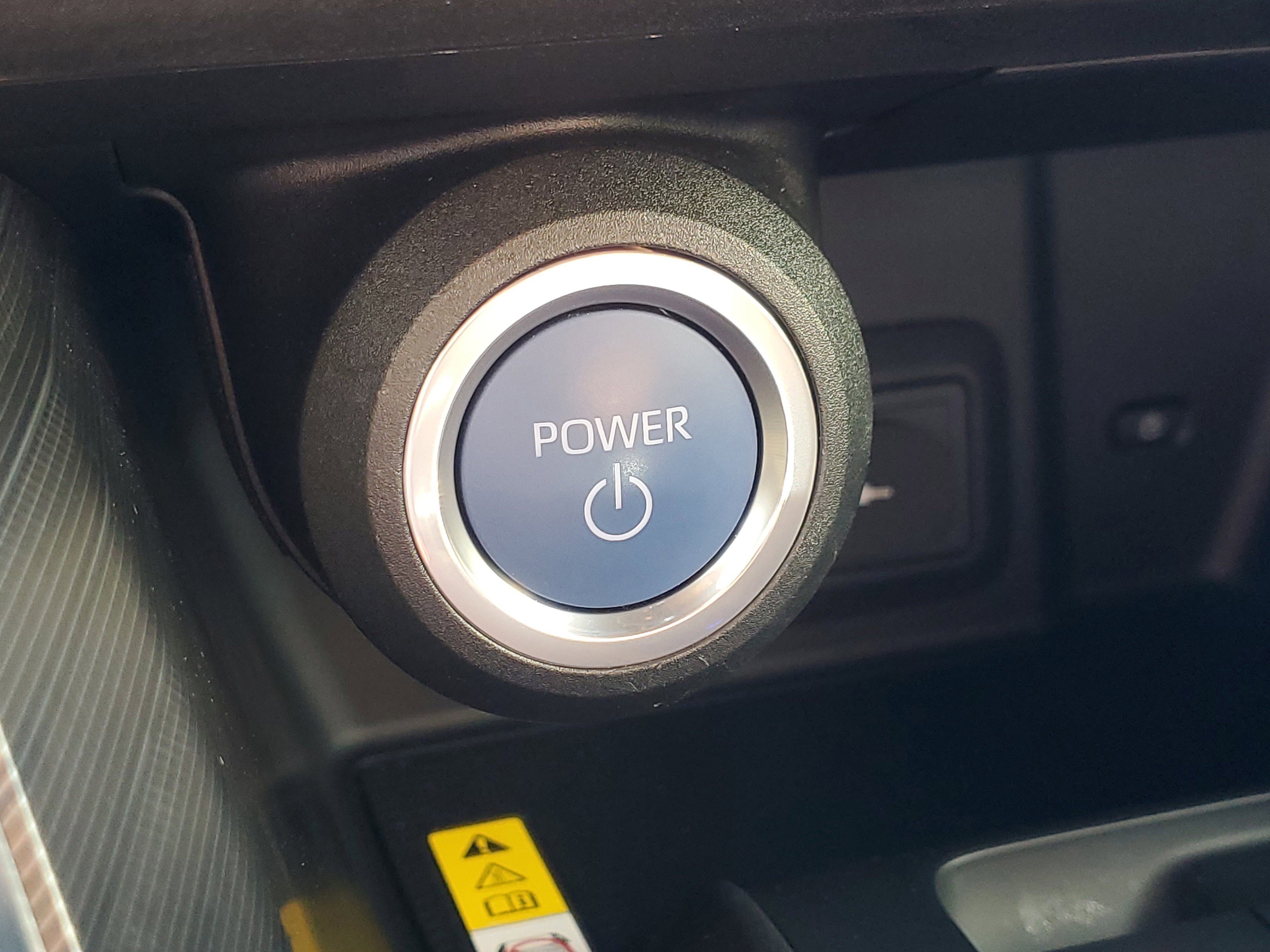 Used 2021 Toyota Venza XLE w/ Softex Package image 31