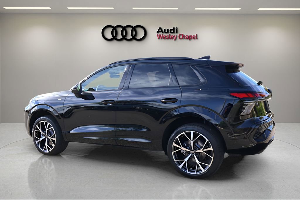 New 2026 Audi Q3 quattro 2.0T AWD/4WD image 3