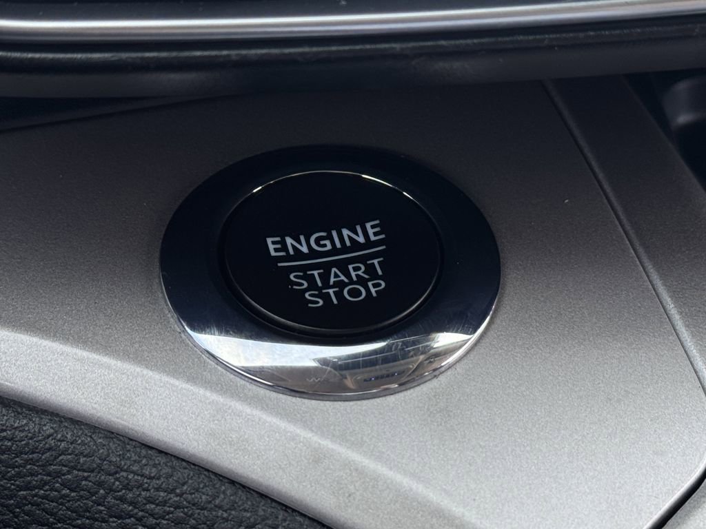 Used 2023 Ford Explorer XLT w/ Equipment Group 202A image 22