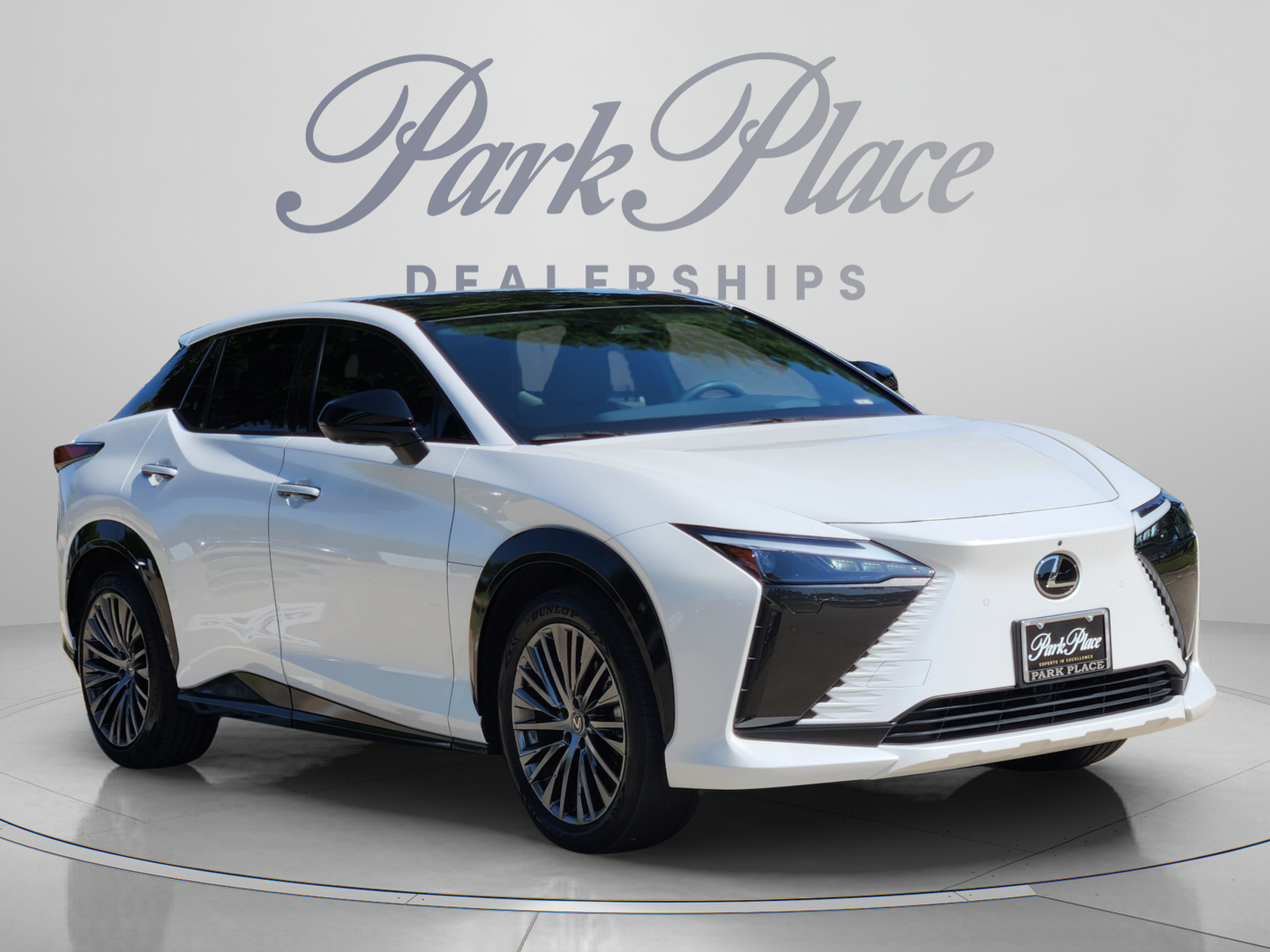 Used 2023 Lexus RZ 450e Premium w/ Cold Area Package AWD/4WD image 4