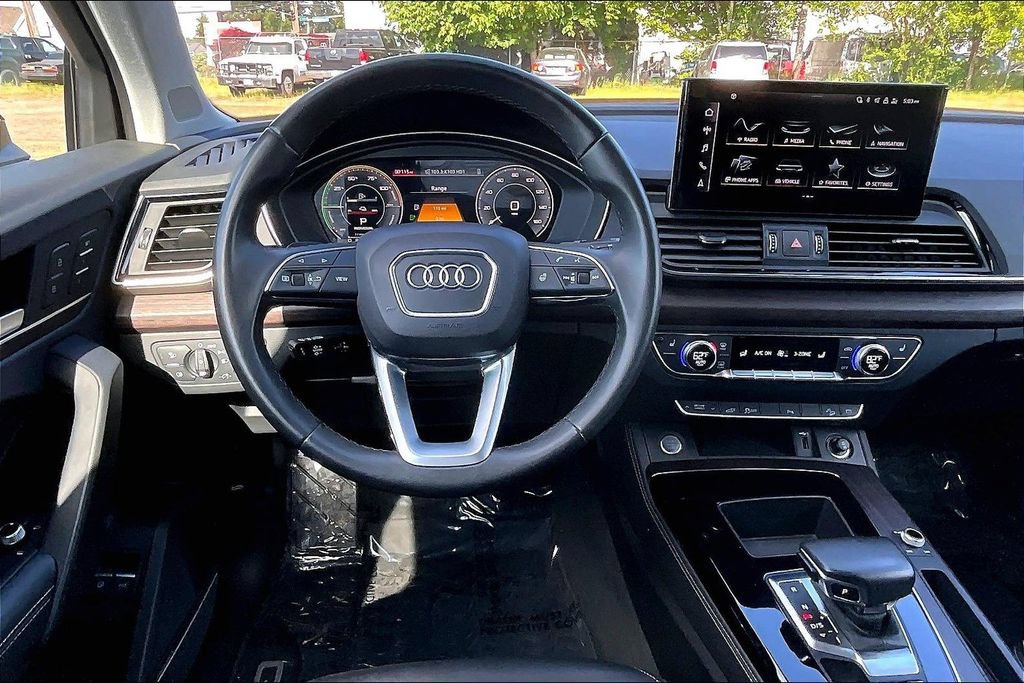 Used 2021 Audi Q5 e Premium Plus w/ Premium Plus Package AWD/4WD image 7