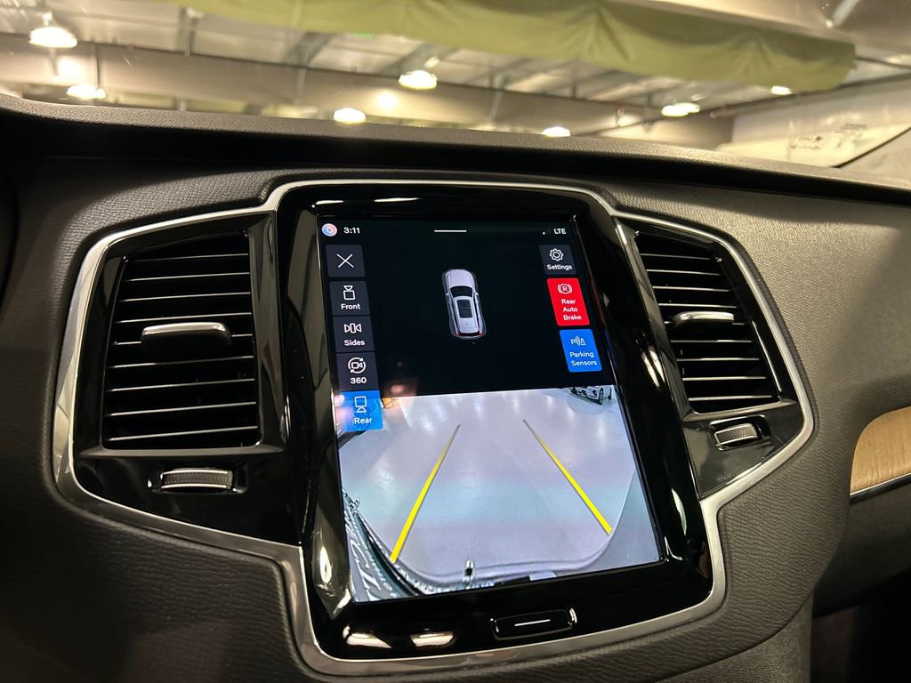 Certified 2023 Volvo XC90 B5 Plus w/ Protection Package image 17
