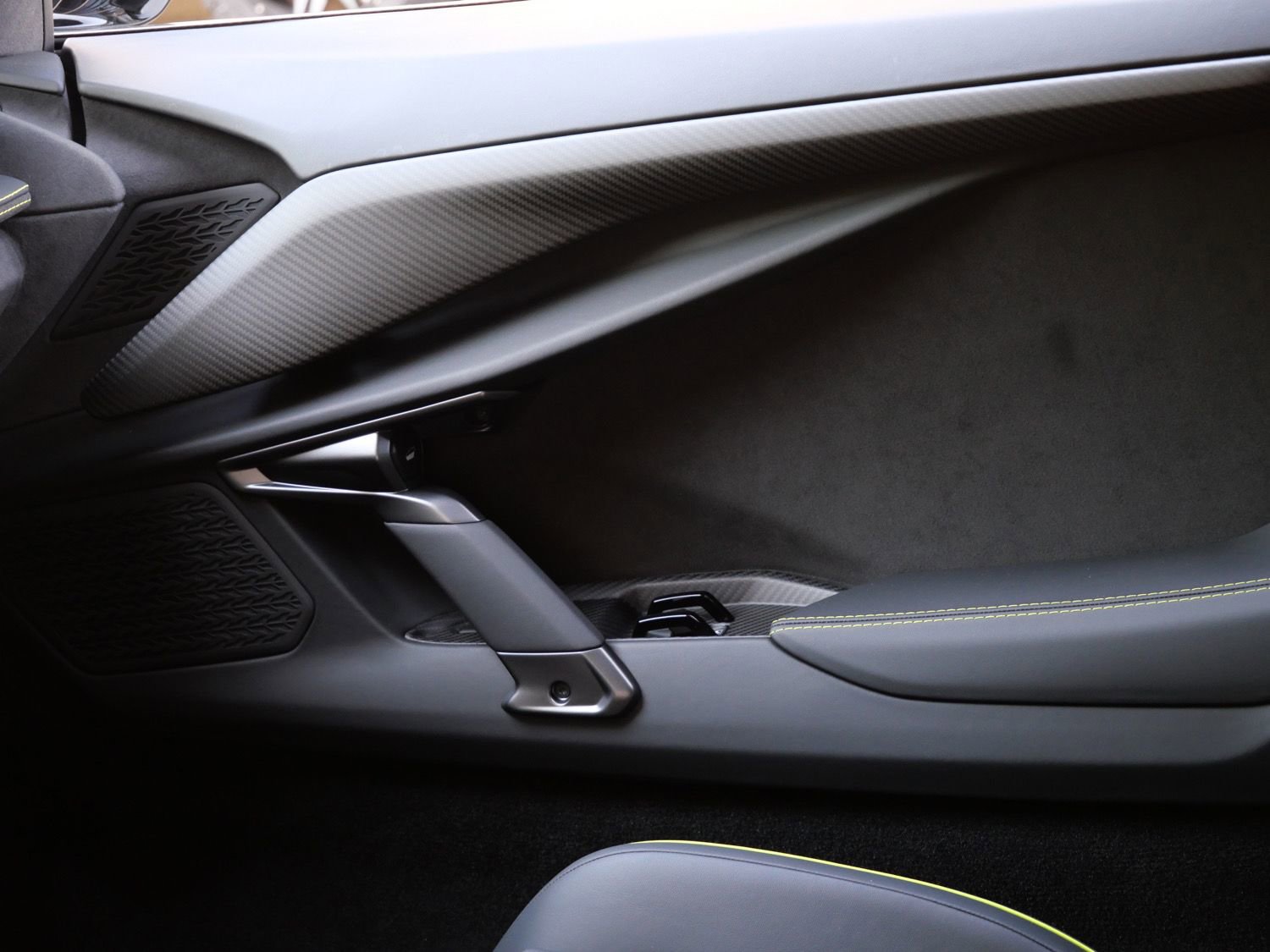 Used 2025 Lamborghini Revuelto AWD/4WD image 27