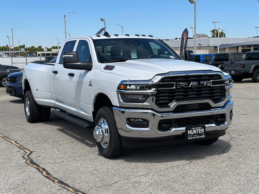 New 2026 RAM 3500 Tradesman AWD/4WD image 9