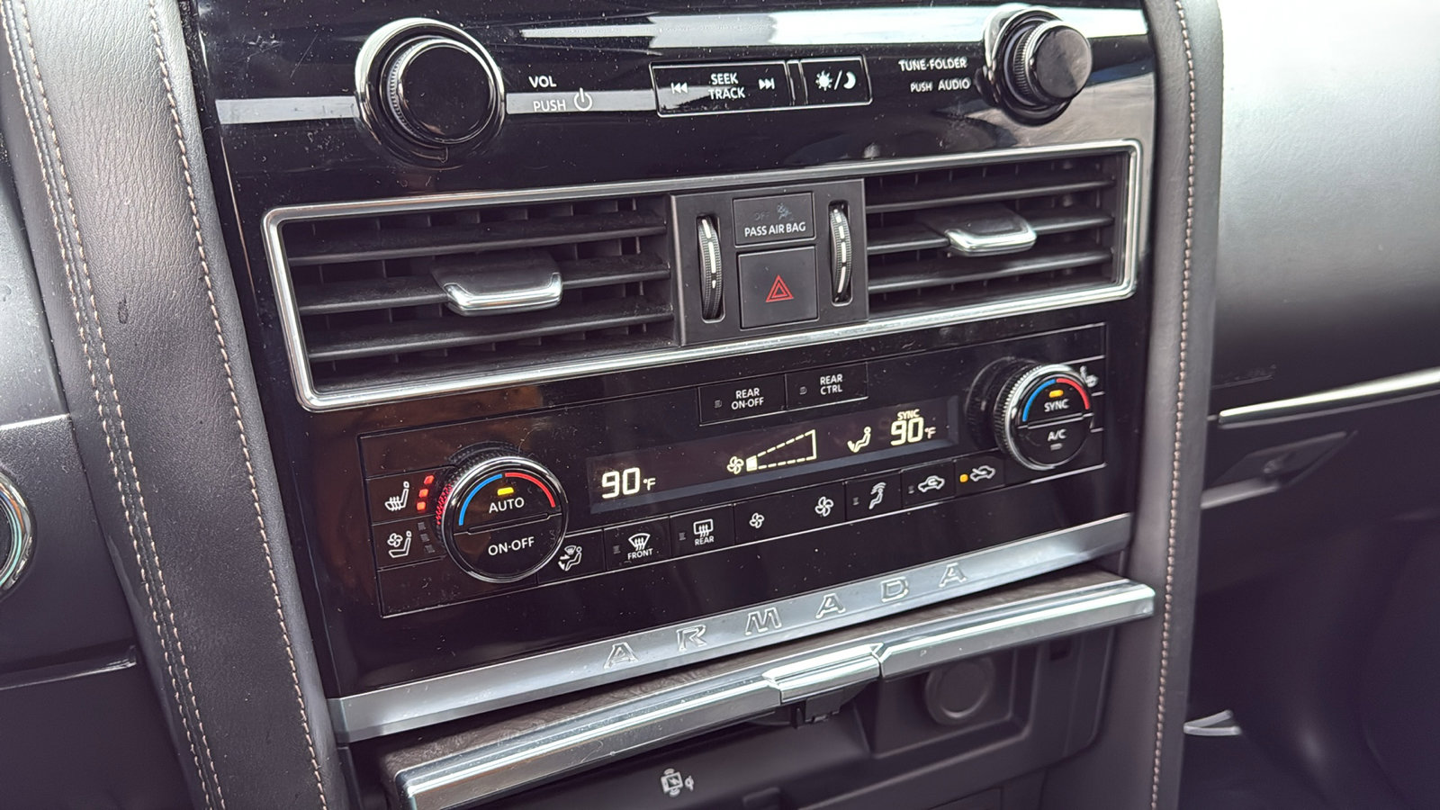 Used 2022 Nissan Armada Platinum image 22