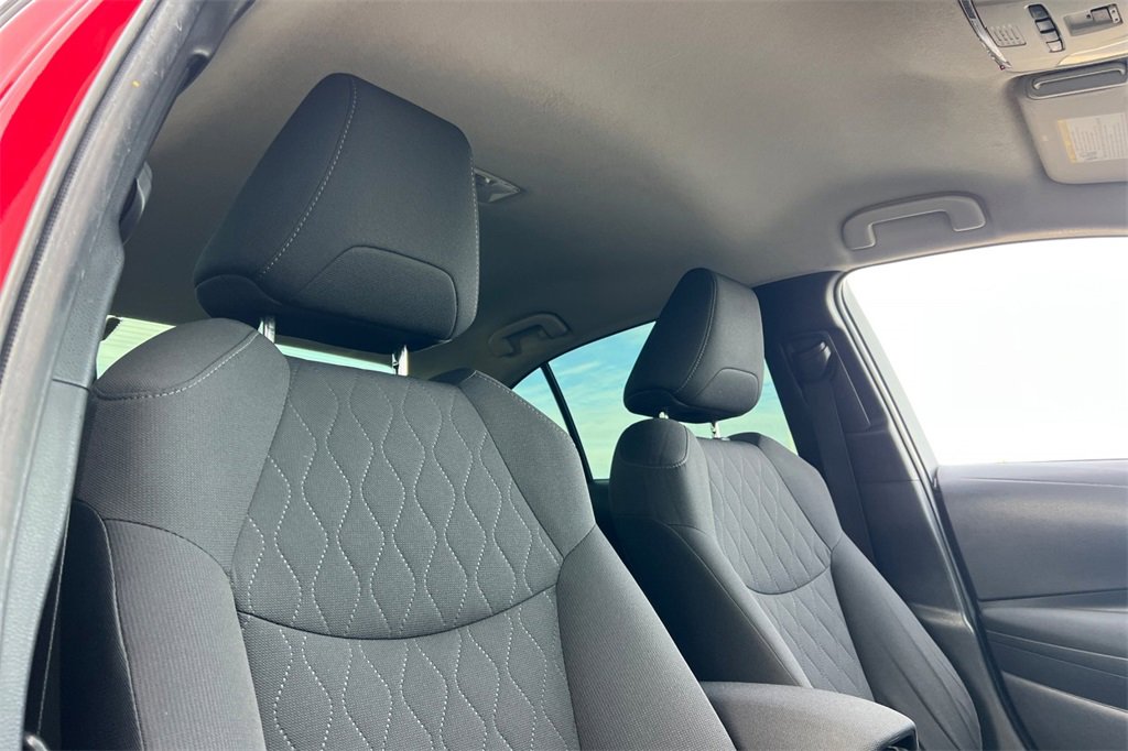 Used 2020 Toyota Corolla LE image 19