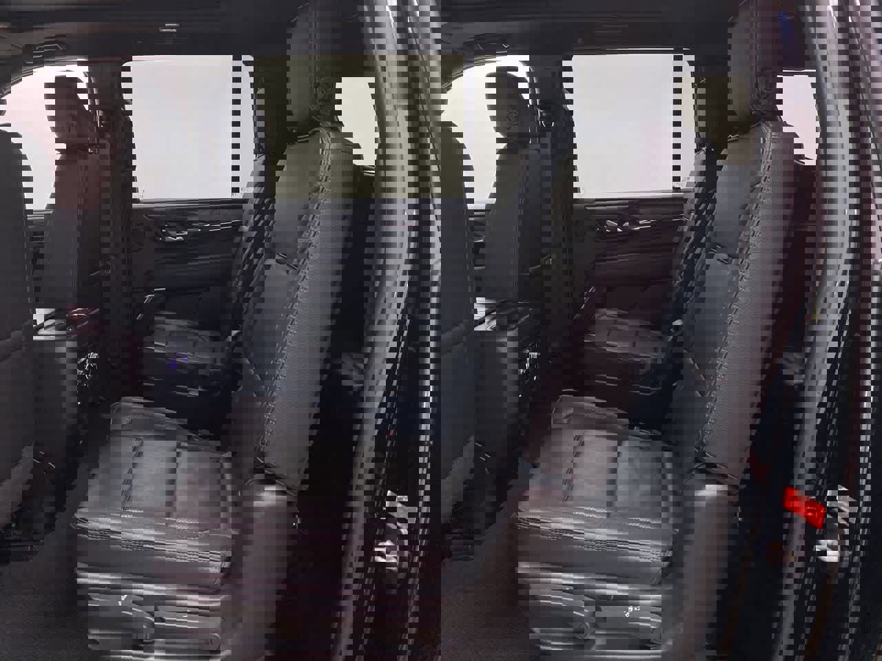 Used 2022 GMC Yukon XL Denali image 16