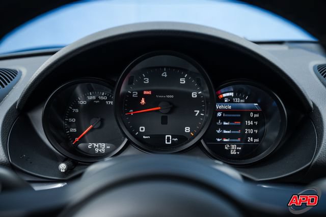 Used 2018 Porsche 718 Cayman RWD image 9