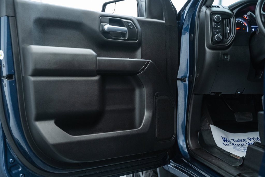 Used 2021 Chevrolet Silverado 1500 Custom AWD/4WD image 38