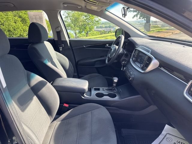 Used 2020 Kia Sorento FWD V6 image 12