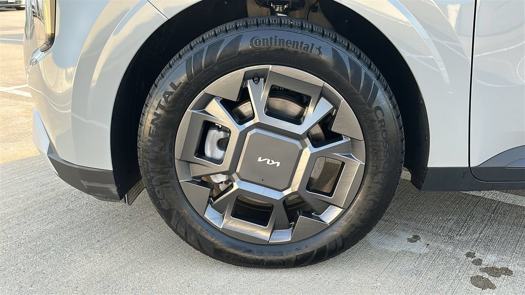 Used 2026 Kia Carnival EX FWD image 6