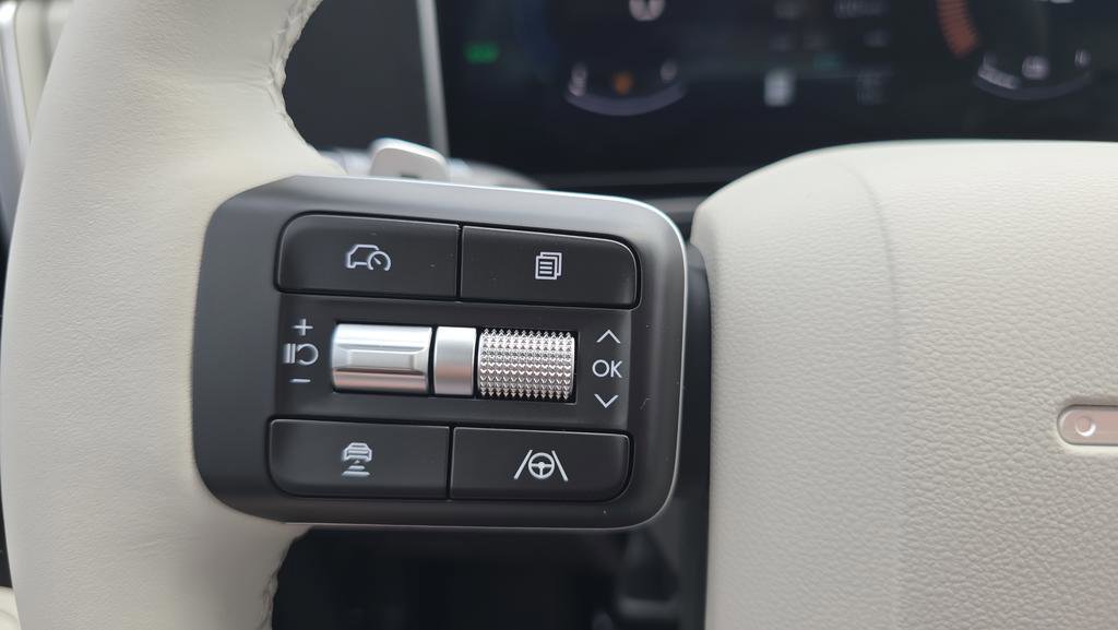 New 2026 Hyundai Santa Fe SE FWD image 23