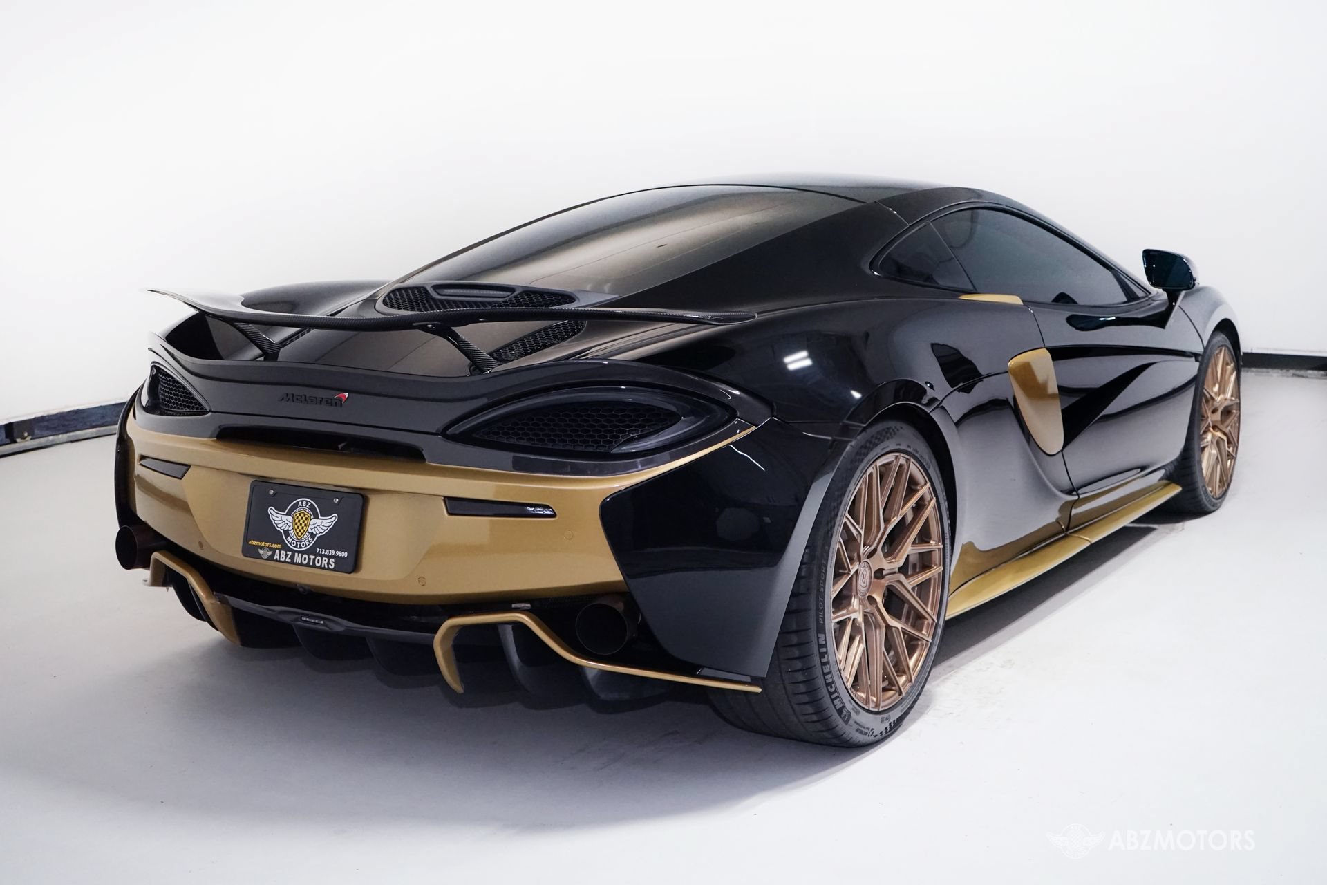 Used 2017 McLaren 570S RWD image 6