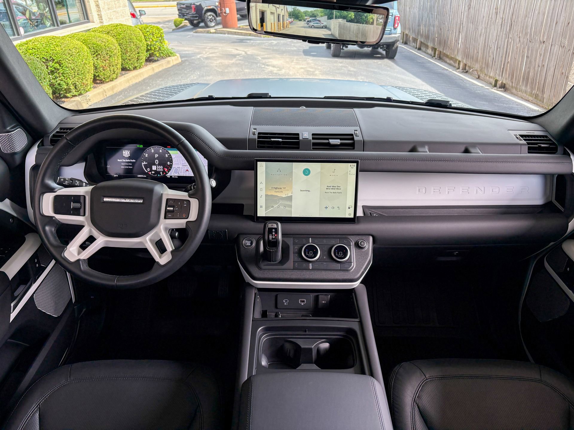 Used 2024 Land Rover Defender 130 S AWD/4WD image 2