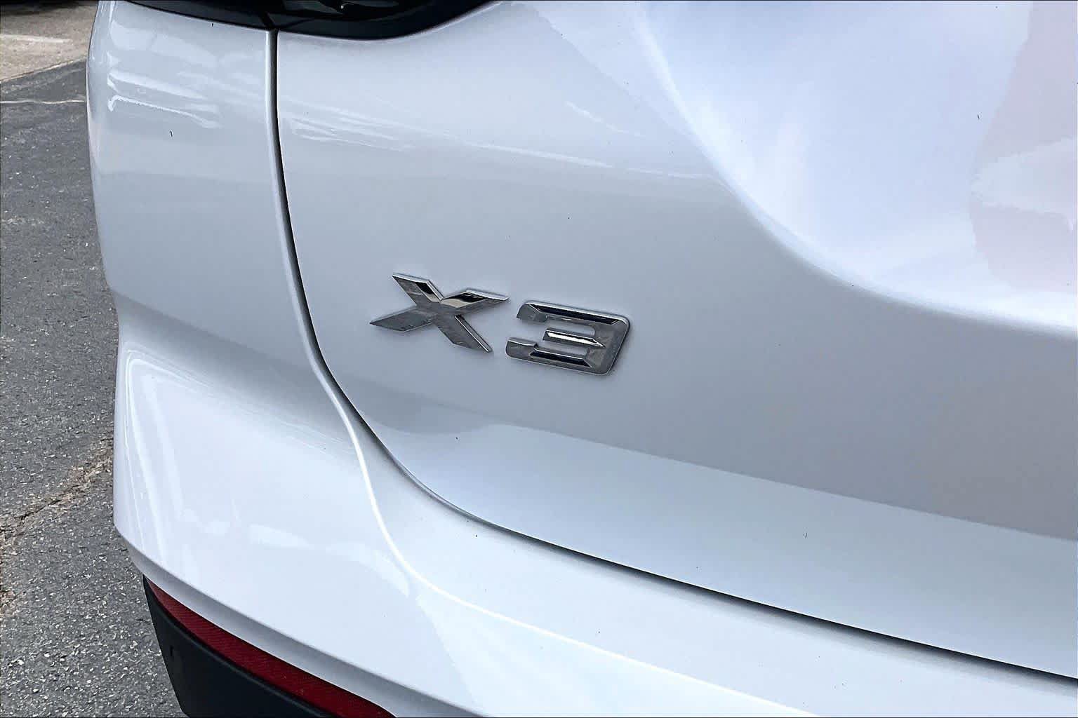 Used 2023 BMW X3 xDrive30i w/ Premium Package w/ZPA AWD/4WD image 10