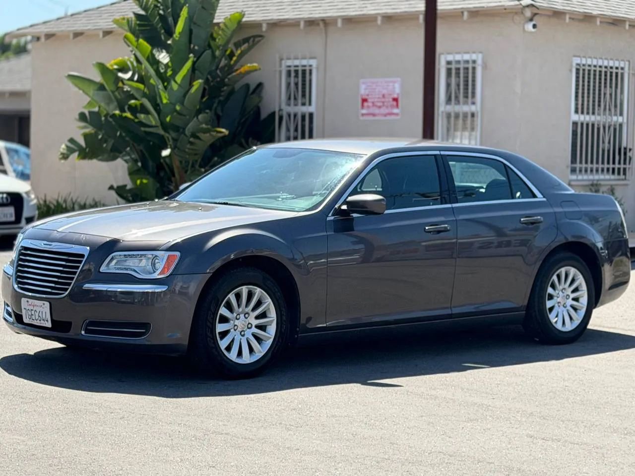 Used 2014 Chrysler 300 Limited RWD image 6