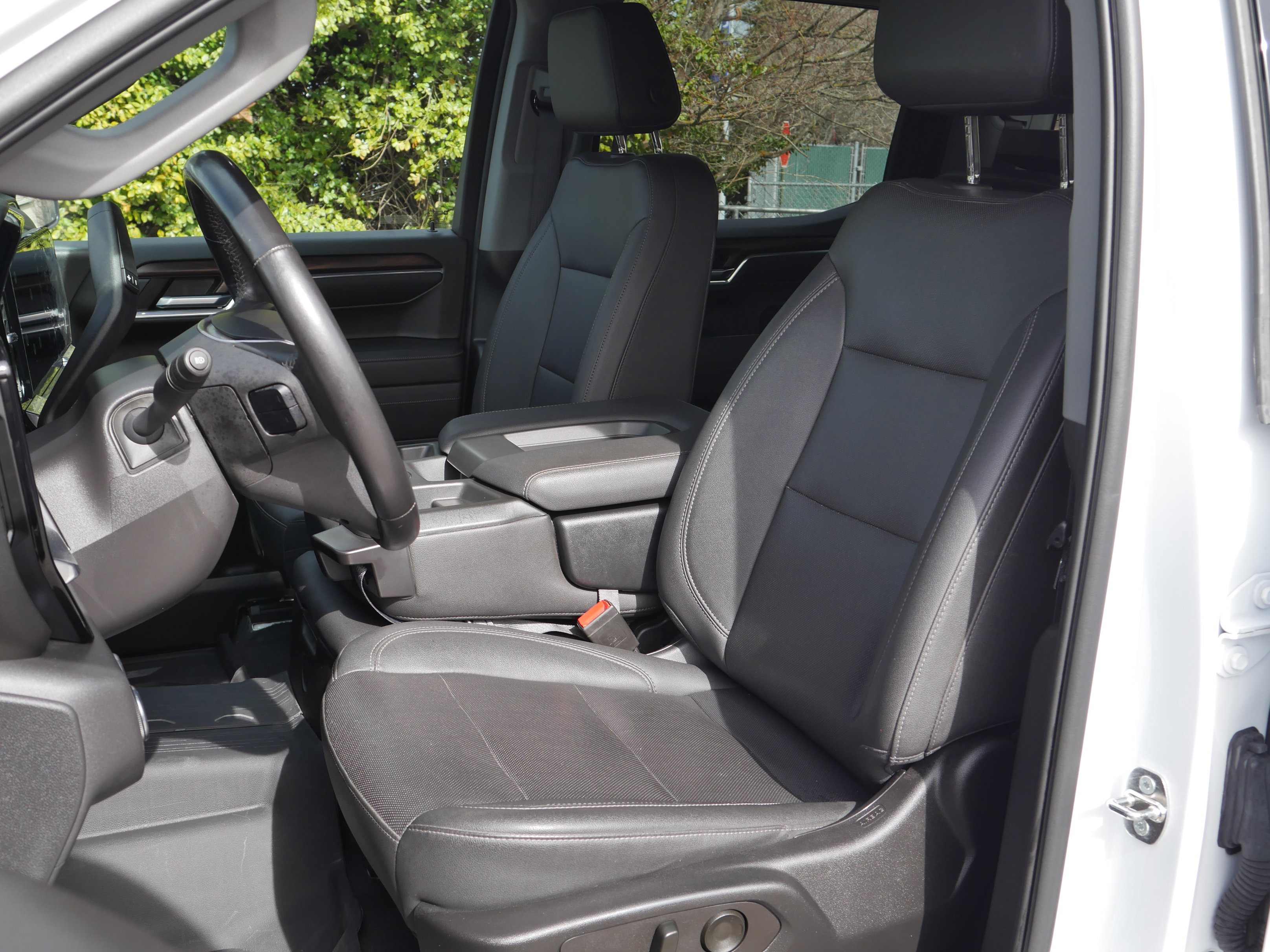 Used 2022 GMC Sierra 1500 SLT image 34